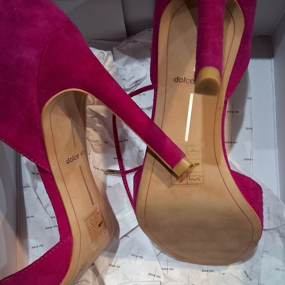 DOLCE VITA "HAZELEY" ORCHID SUEDE HIGH HEEL SANDALS. 8.5 - Picture 11 of 14